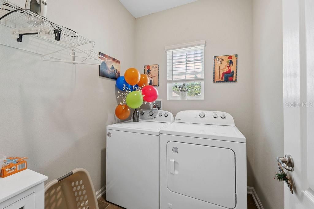 Activo con contrato: $279,900 (3 camas, 2 baños, 1646 Pies cuadrados)