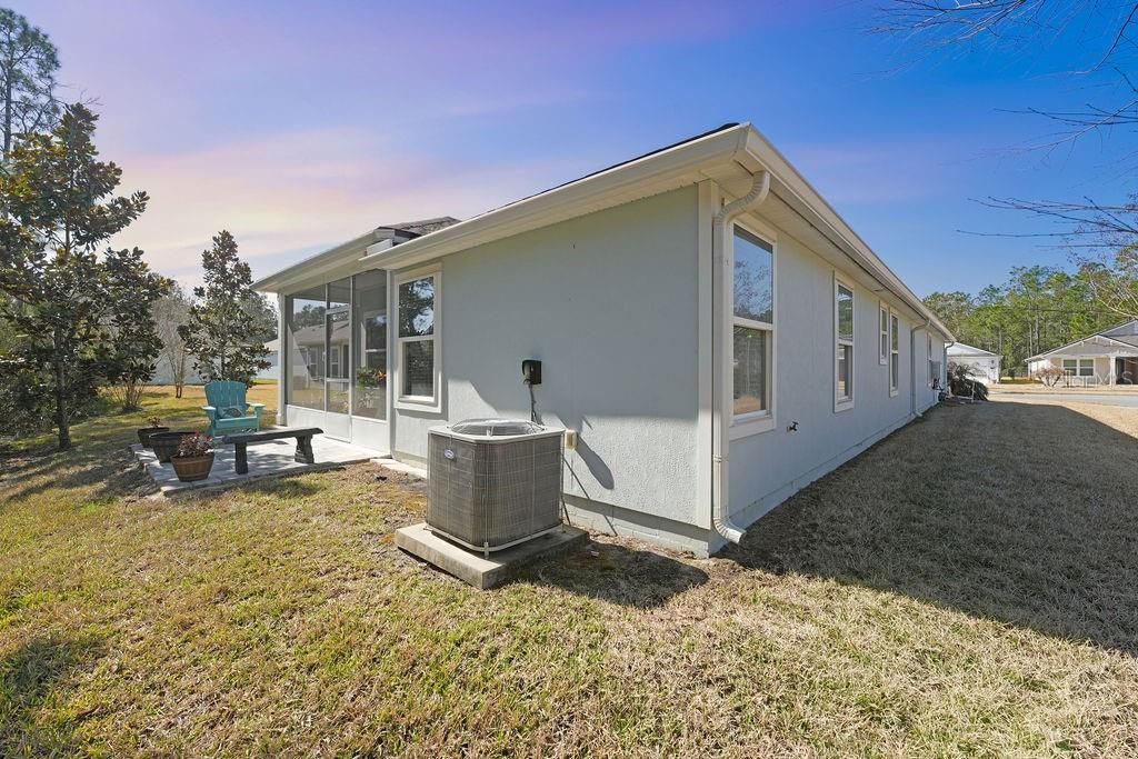 Activo con contrato: $279,900 (3 camas, 2 baños, 1646 Pies cuadrados)