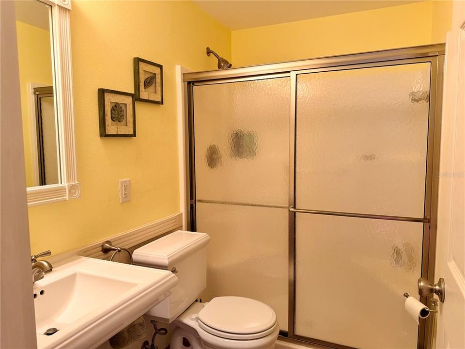 待售: $214,900 (0.16 acres)