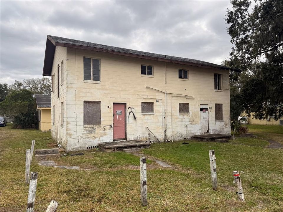 For Sale: $695,000 (0 beds, 0 baths, 1305 Square Feet)