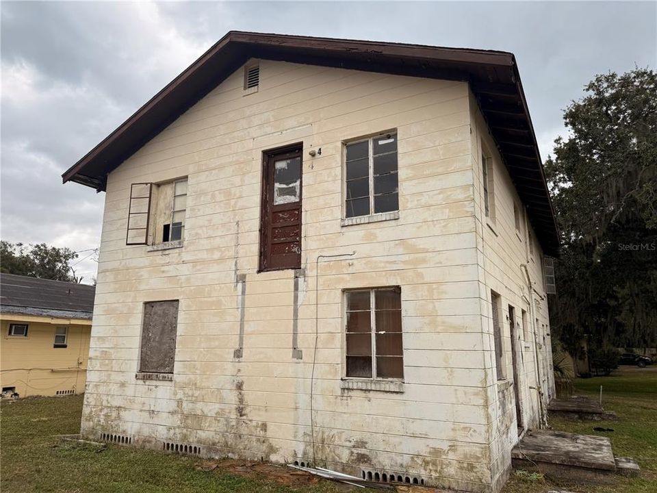 For Sale: $695,000 (0 beds, 0 baths, 1305 Square Feet)