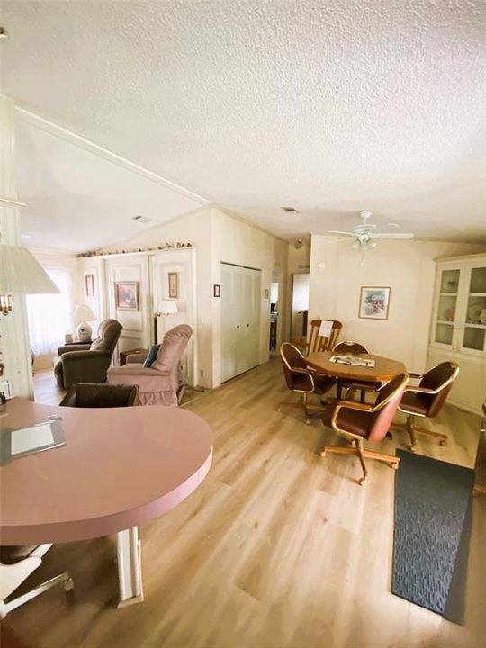 For Rent: $1,600 (2 beds, 2 baths, 912 Square Feet)