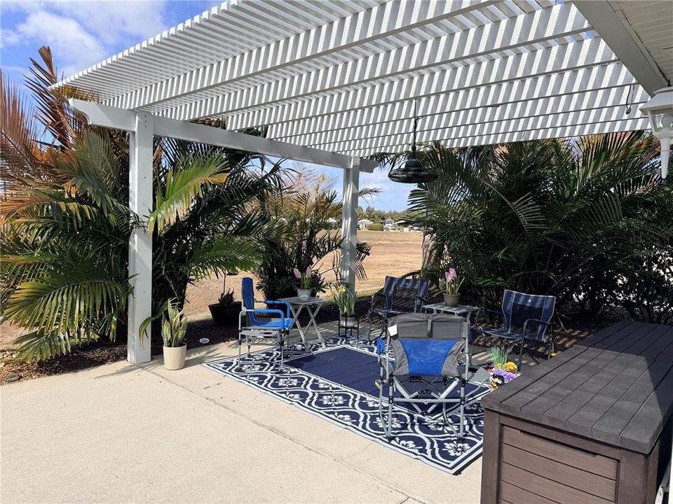 На продажу: $194,900 (0.12 acres)