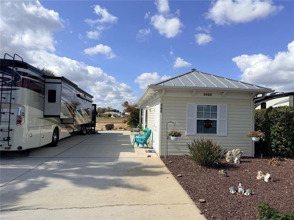 На продажу: $194,900 (0.12 acres)