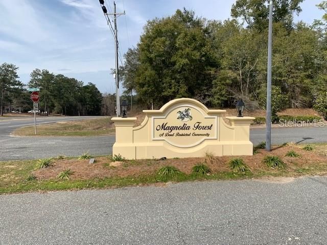 En Venta: $85,000 (1.37 acres)