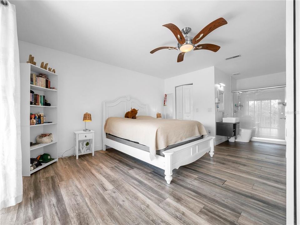 Active With Contract: $195,000 (3 beds, 2 baths, 1437 Square Feet)