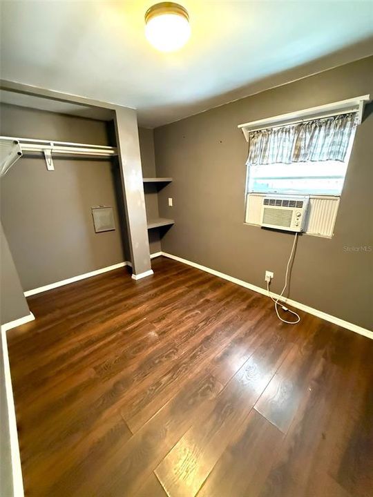 На продажу: $24,000 (1 спален, 1 ванн, 850 Квадратных фут)