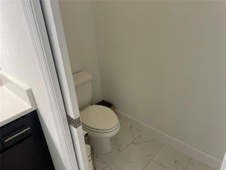 For Sale: $435,000 (4 beds, 3 baths, 2427 Square Feet)