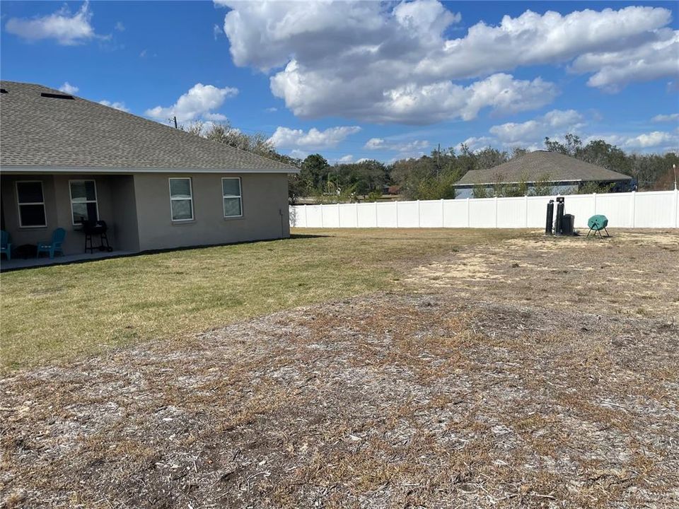For Sale: $435,000 (4 beds, 3 baths, 2427 Square Feet)