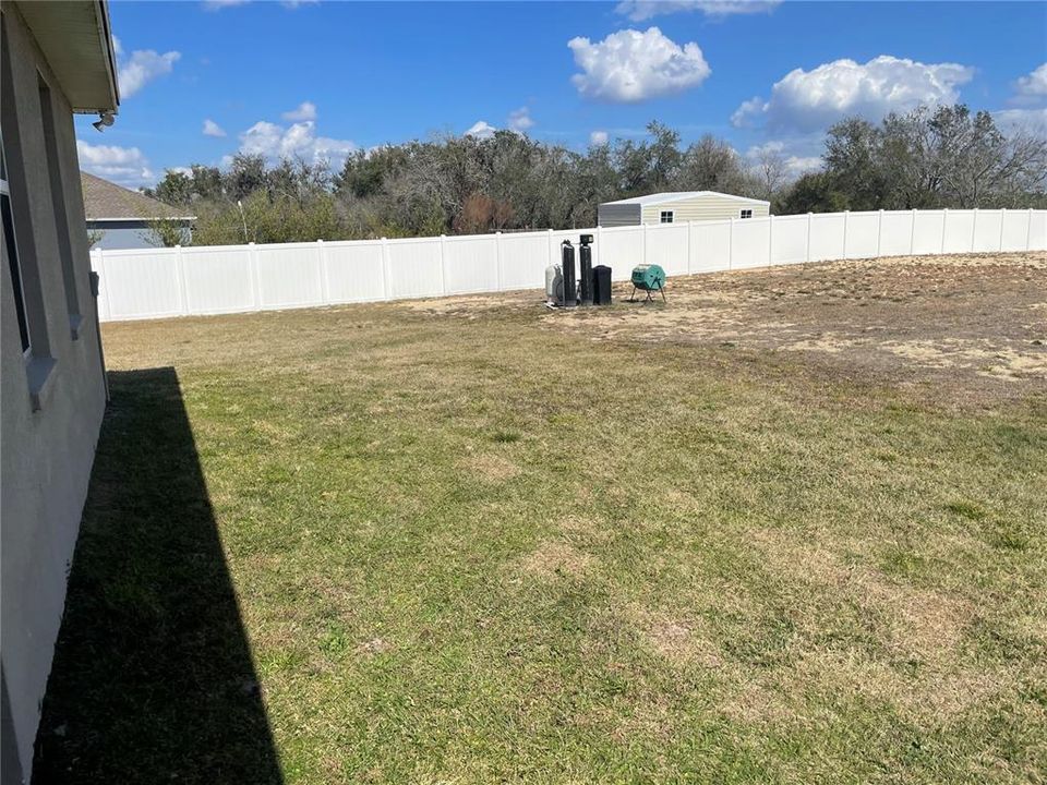 For Sale: $435,000 (4 beds, 3 baths, 2427 Square Feet)
