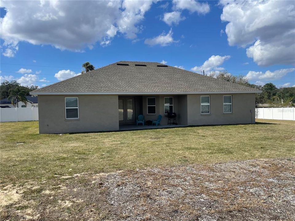 For Sale: $435,000 (4 beds, 3 baths, 2427 Square Feet)