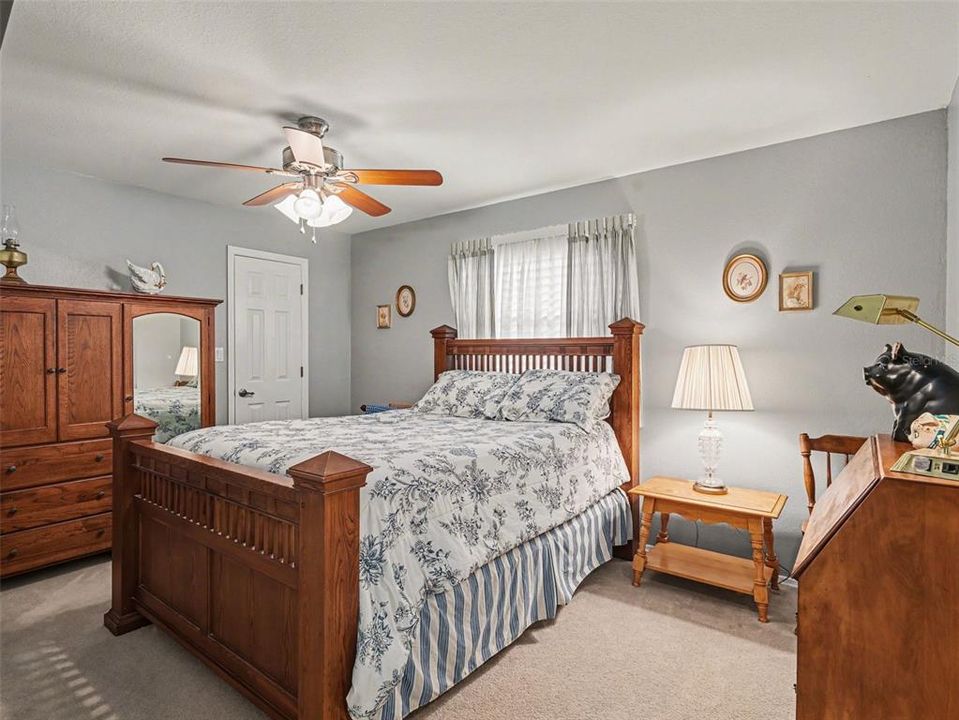 For Sale: $525,000 (3 beds, 2 baths, 2114 Square Feet)