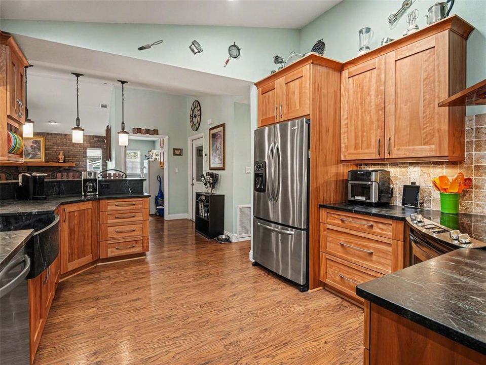 For Sale: $525,000 (3 beds, 2 baths, 2114 Square Feet)