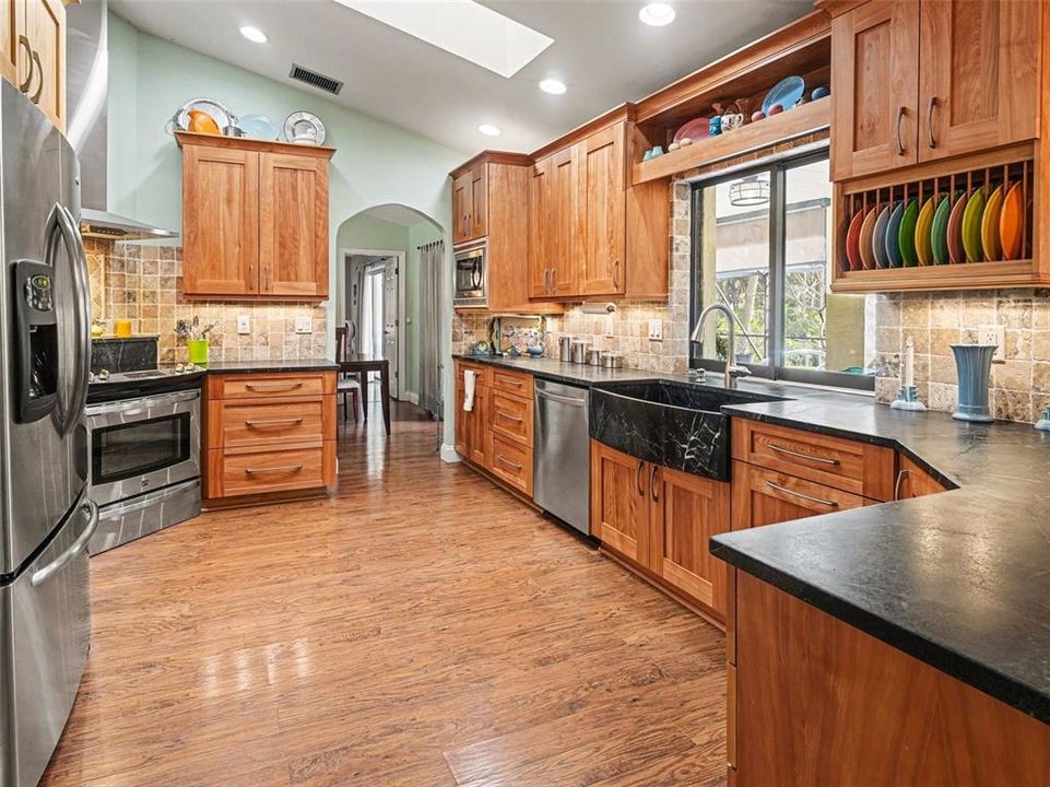 For Sale: $525,000 (3 beds, 2 baths, 2114 Square Feet)