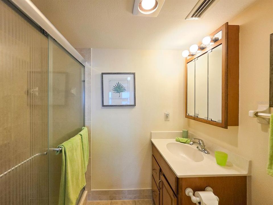 En Venta: $285,000 (2 camas, 2 baños, 1229 Pies cuadrados)