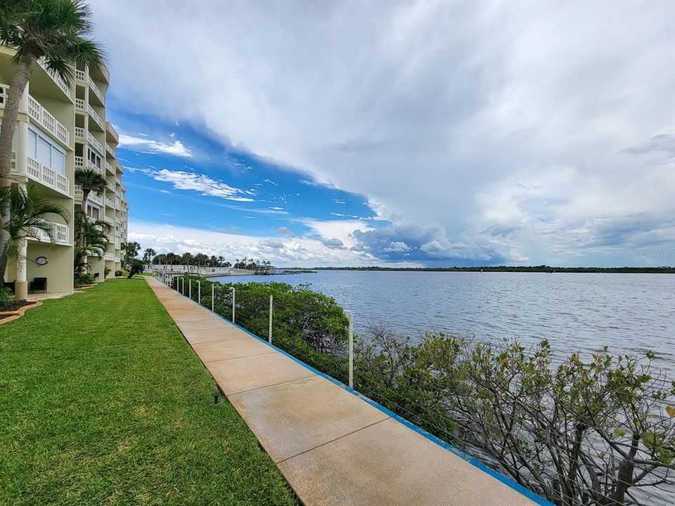 En Venta: $285,000 (2 camas, 2 baños, 1229 Pies cuadrados)