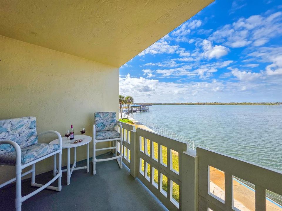 En Venta: $285,000 (2 camas, 2 baños, 1229 Pies cuadrados)