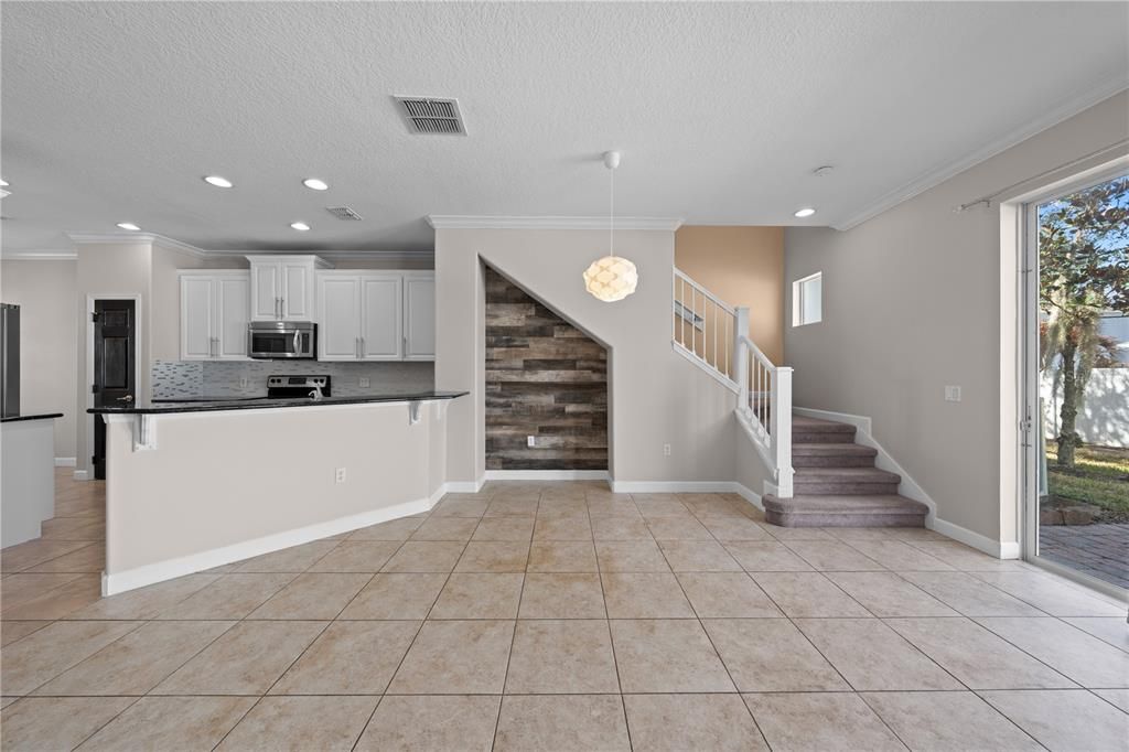Active With Contract: $280,000 (3 beds, 2 baths, 1832 Square Feet)
