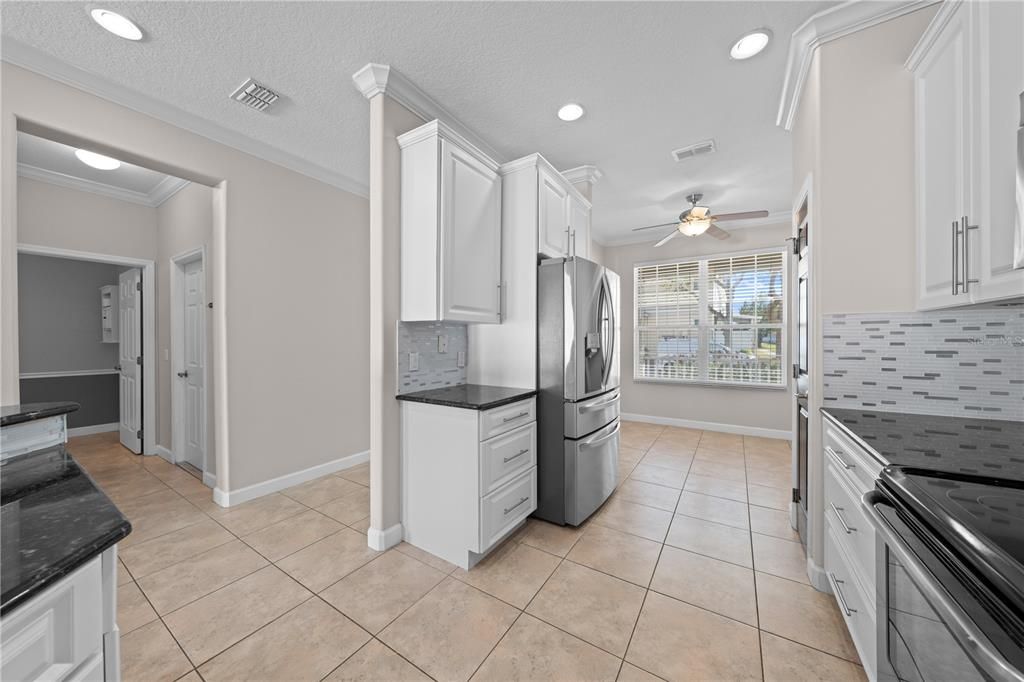 Active With Contract: $280,000 (3 beds, 2 baths, 1832 Square Feet)