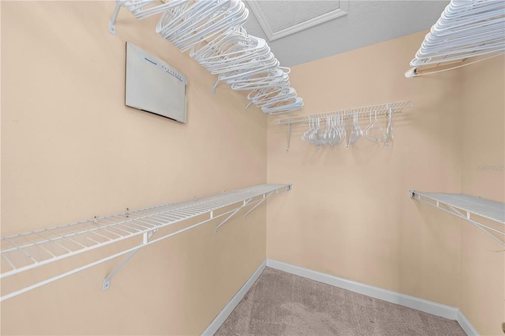 Active With Contract: $280,000 (3 beds, 2 baths, 1832 Square Feet)