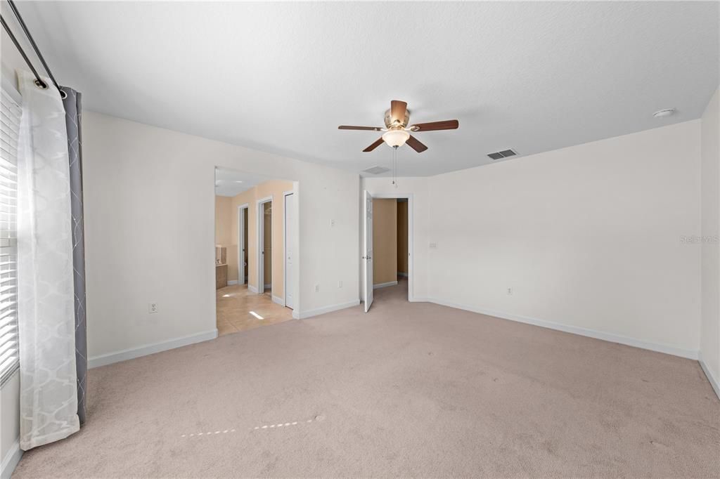 Active With Contract: $280,000 (3 beds, 2 baths, 1832 Square Feet)