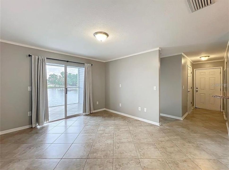 Active With Contract: $163,000 (1 beds, 1 baths, 715 Square Feet)
