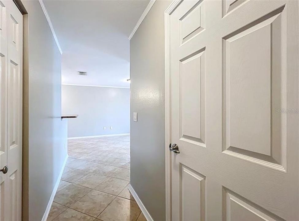 Active With Contract: $163,000 (1 beds, 1 baths, 715 Square Feet)