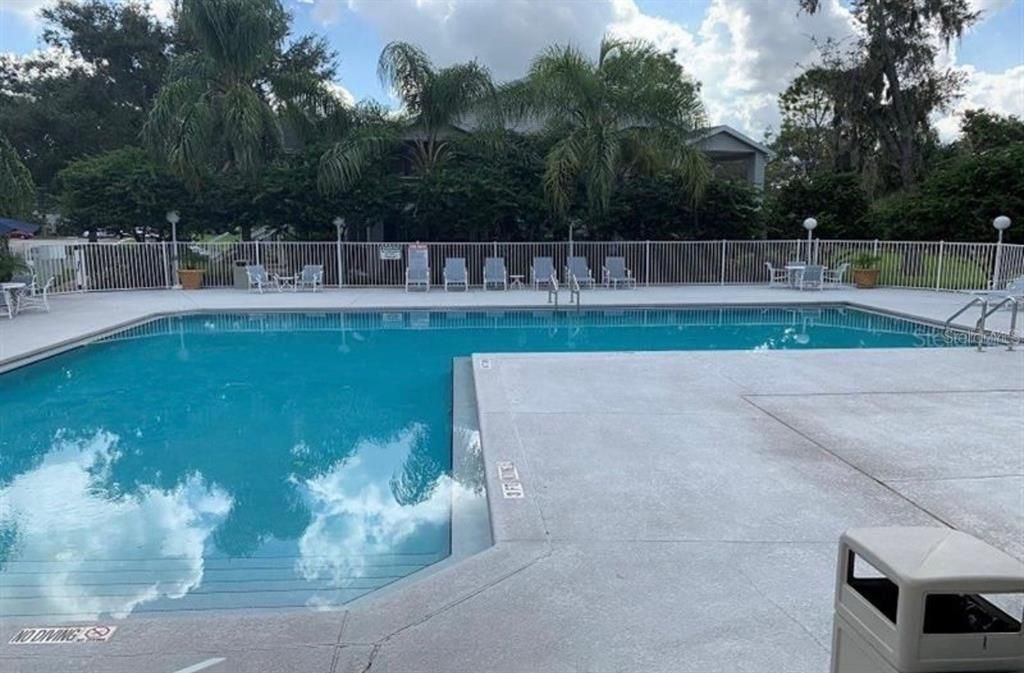 Active With Contract: $163,000 (1 beds, 1 baths, 715 Square Feet)