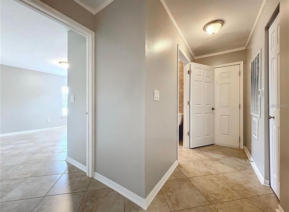 Active With Contract: $163,000 (1 beds, 1 baths, 715 Square Feet)