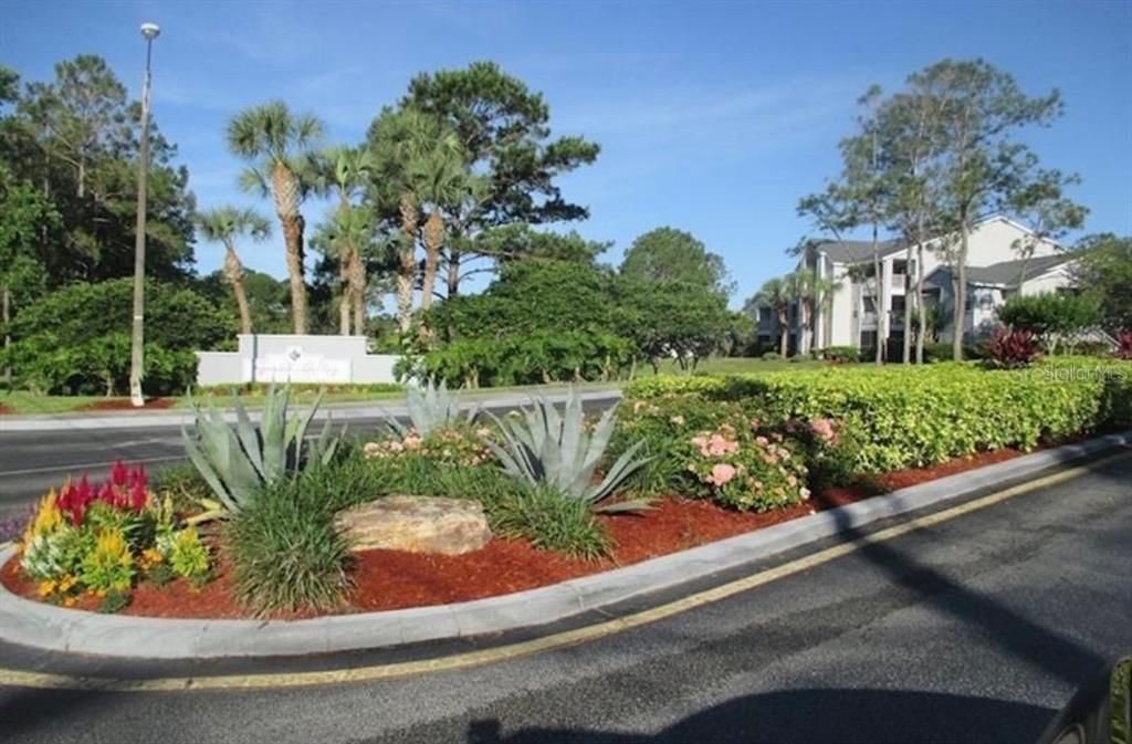 Active With Contract: $163,000 (1 beds, 1 baths, 715 Square Feet)