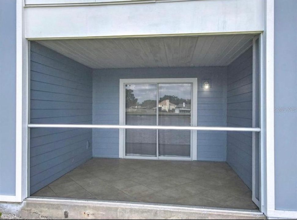 Active With Contract: $163,000 (1 beds, 1 baths, 715 Square Feet)