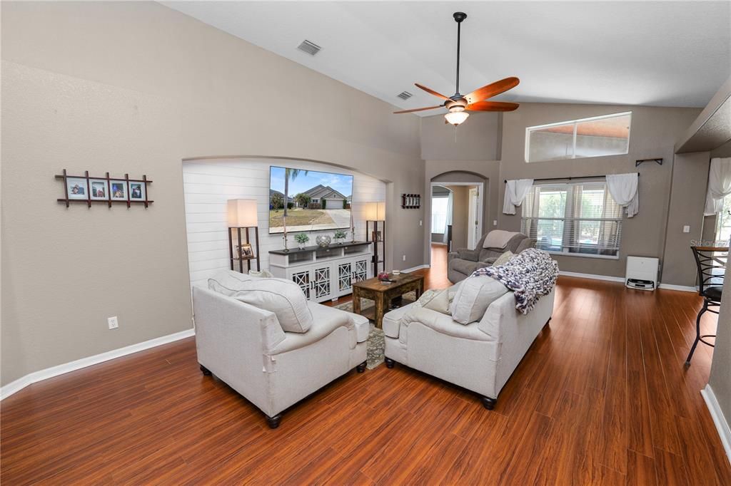 Active With Contract: $423,000 (4 beds, 2 baths, 2249 Square Feet)