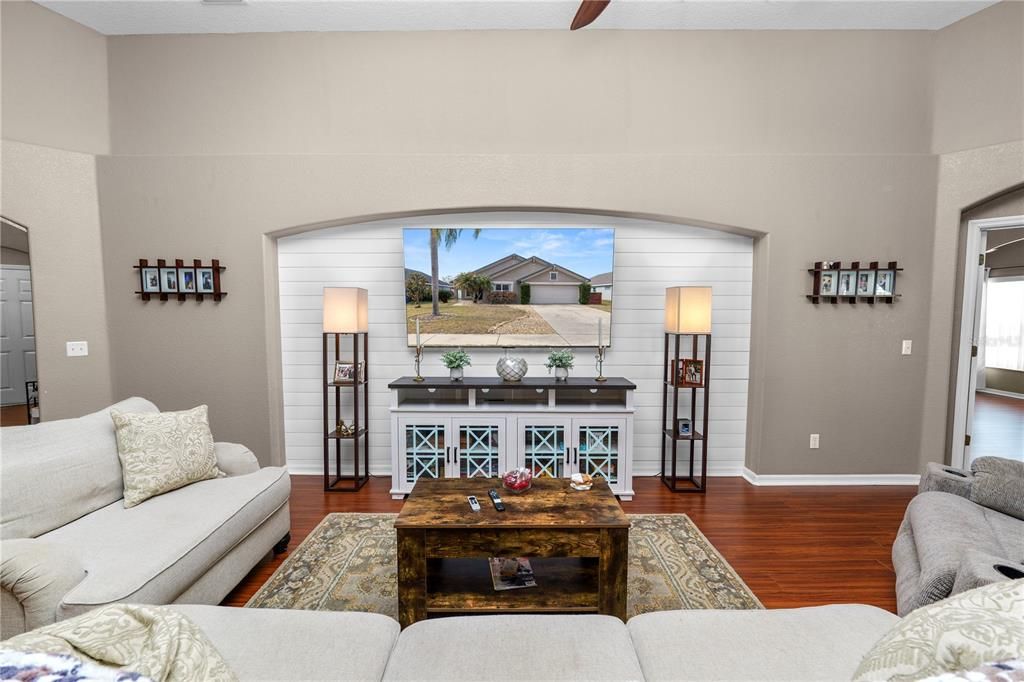 Active With Contract: $423,000 (4 beds, 2 baths, 2249 Square Feet)