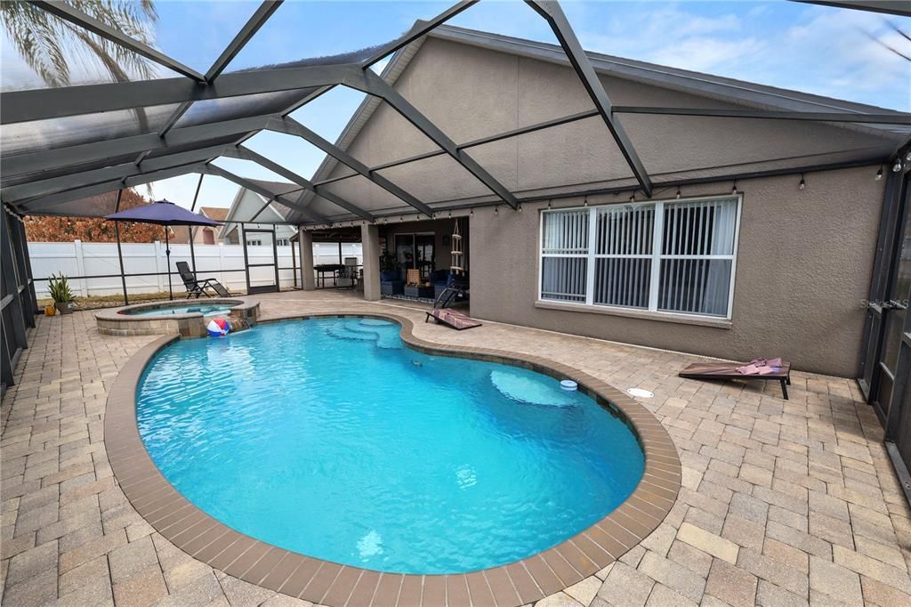 Active With Contract: $423,000 (4 beds, 2 baths, 2249 Square Feet)