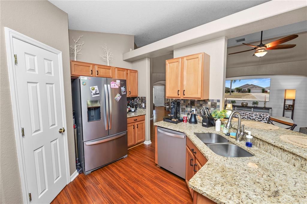 Active With Contract: $423,000 (4 beds, 2 baths, 2249 Square Feet)