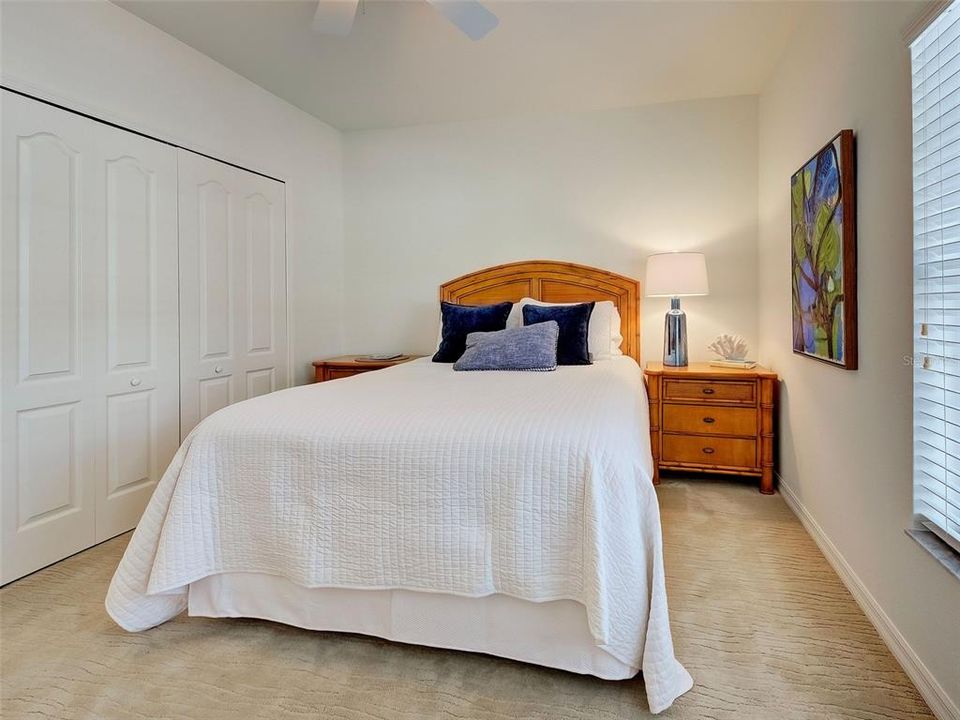 Active With Contract: $330,000 (2 beds, 2 baths, 1456 Square Feet)