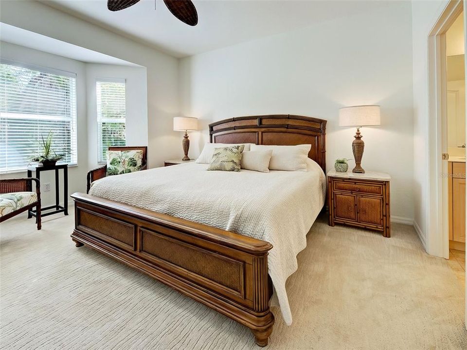 Active With Contract: $330,000 (2 beds, 2 baths, 1456 Square Feet)