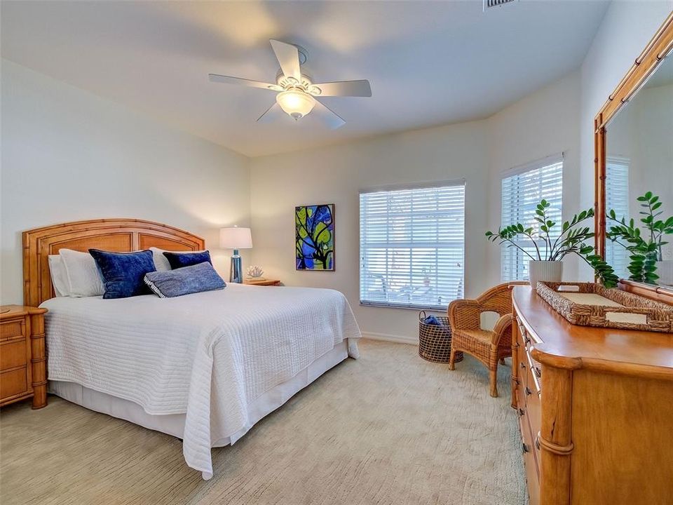 Active With Contract: $330,000 (2 beds, 2 baths, 1456 Square Feet)