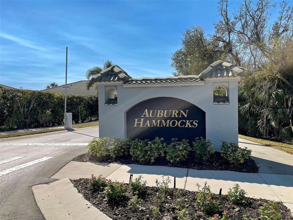 Active With Contract: $330,000 (2 beds, 2 baths, 1456 Square Feet)