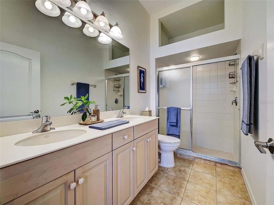 Active With Contract: $330,000 (2 beds, 2 baths, 1456 Square Feet)