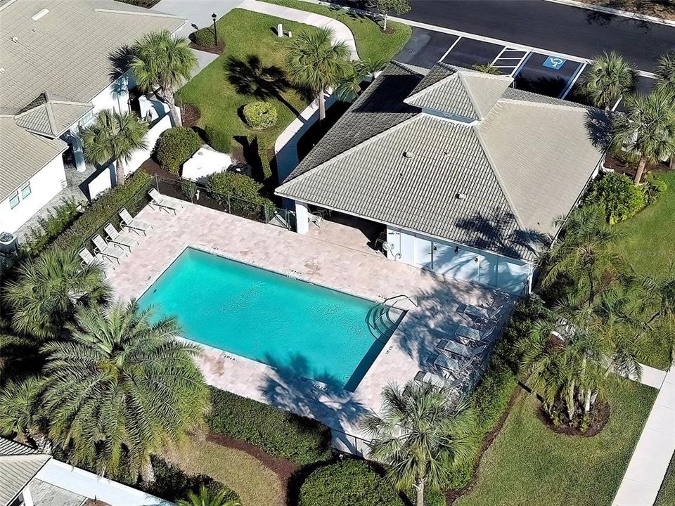 Active With Contract: $330,000 (2 beds, 2 baths, 1456 Square Feet)