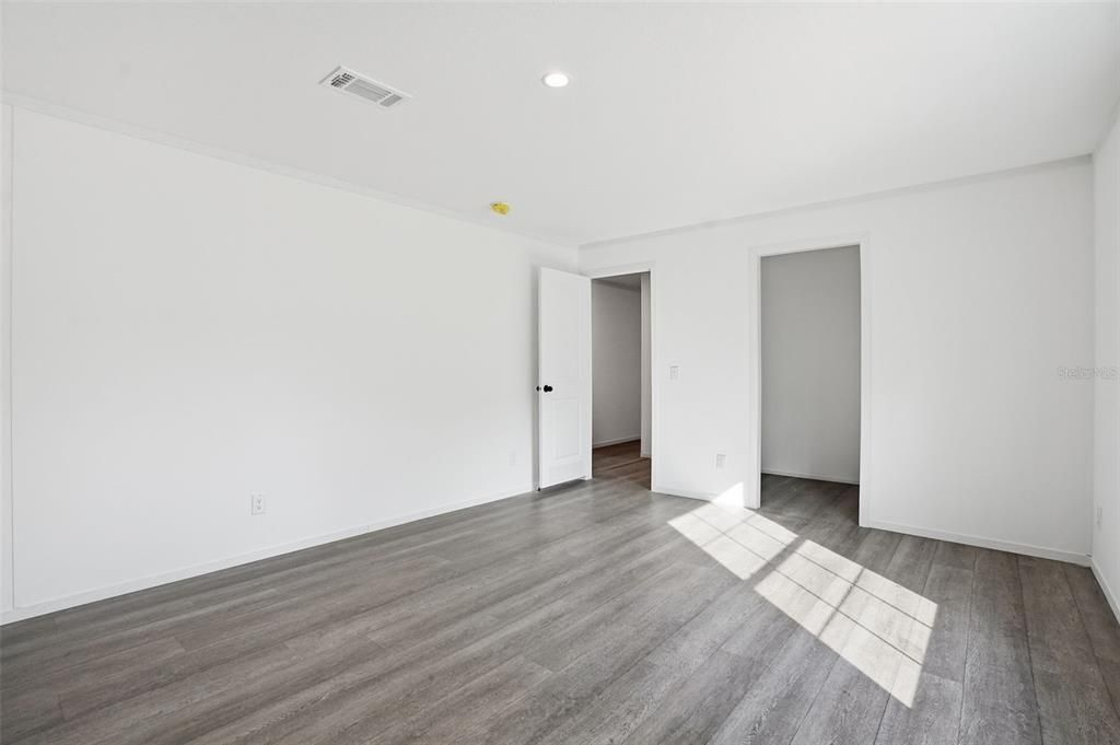 На продажу: $299,900 (3 спален, 2 ванн, 1493 Квадратных фут)