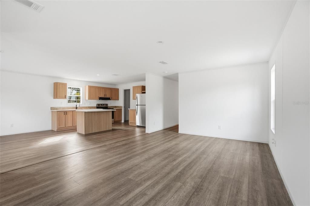 На продажу: $299,900 (3 спален, 2 ванн, 1493 Квадратных фут)