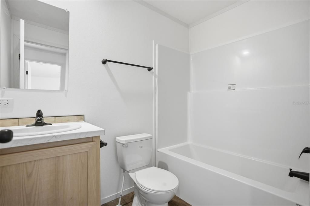 На продажу: $299,900 (3 спален, 2 ванн, 1493 Квадратных фут)