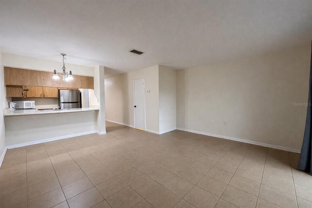 Activo con contrato: $139,900 (2 camas, 2 baños, 1088 Pies cuadrados)