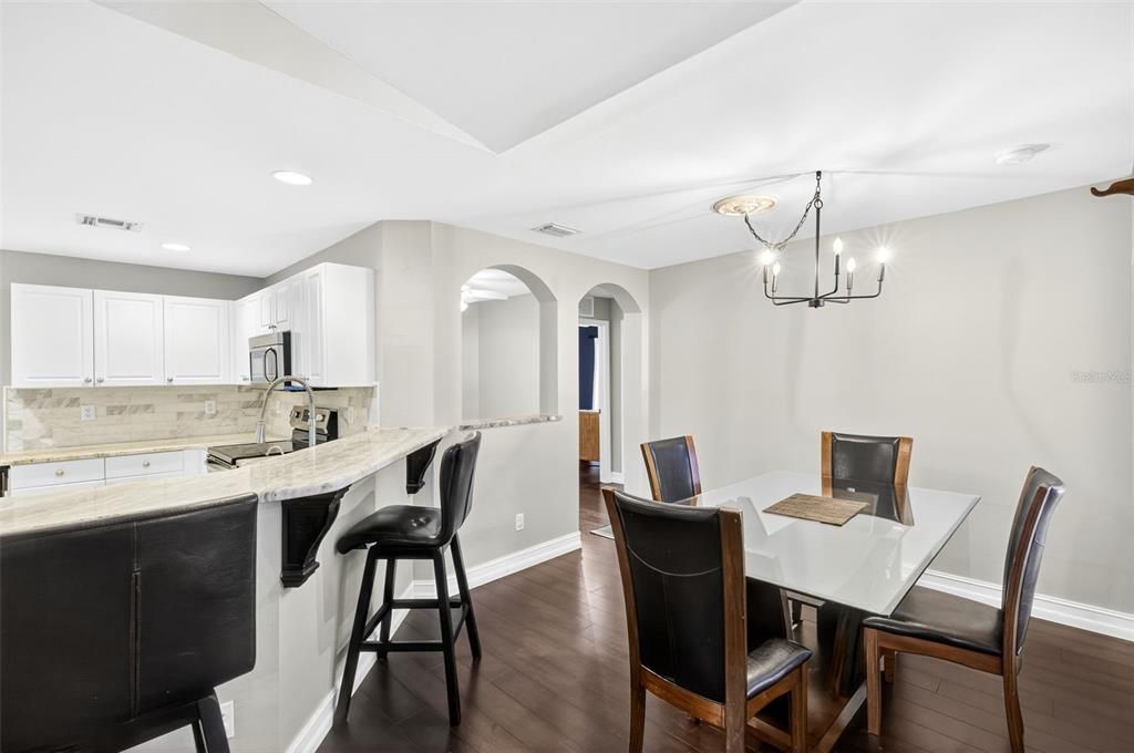En Venta: $415,000 (3 camas, 2 baños, 1574 Pies cuadrados)