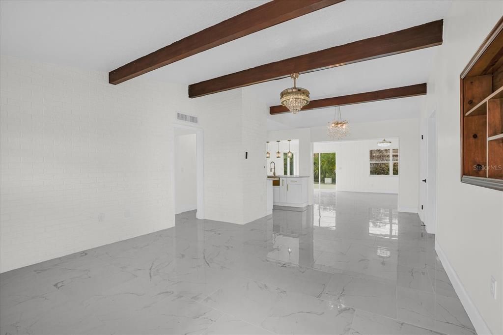 En Venta: $389,995 (3 camas, 2 baños, 1620 Pies cuadrados)