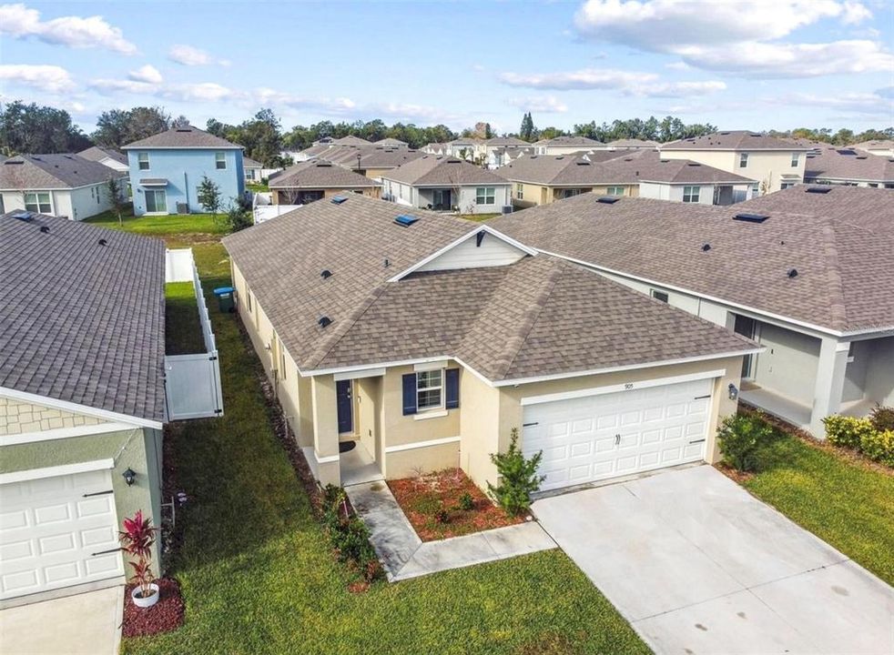 Recently Sold: $320,000 (3 beds, 2 baths, 1658 Square Feet)