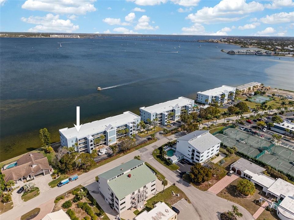 Activo con contrato: $549,000 (3 camas, 2 baños, 1916 Pies cuadrados)