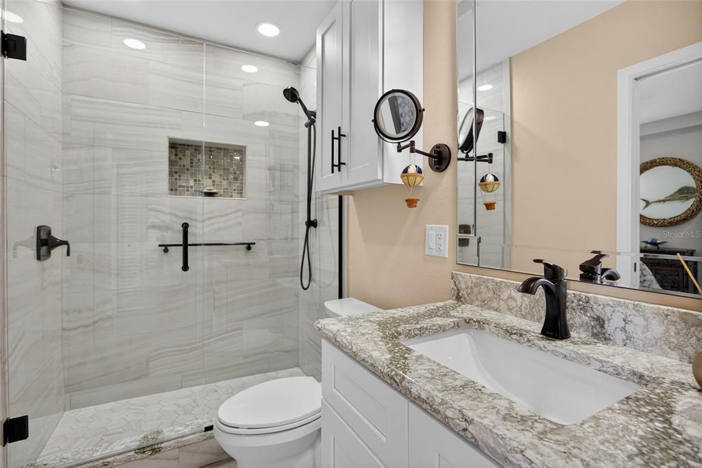Activo con contrato: $549,000 (3 camas, 2 baños, 1916 Pies cuadrados)